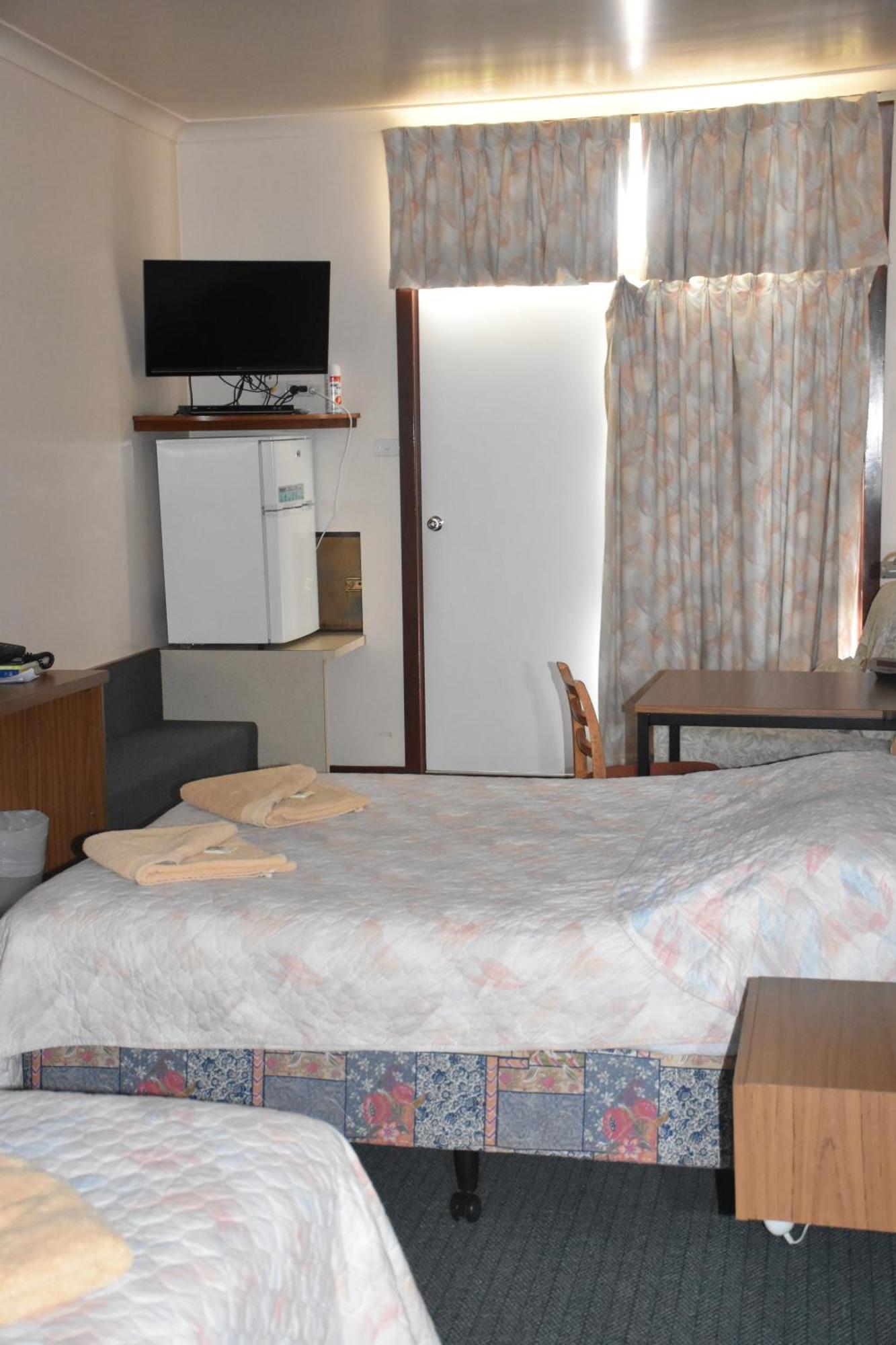 Mount Barker Valley Views Motel & Chalets, Western Australia Room photo
