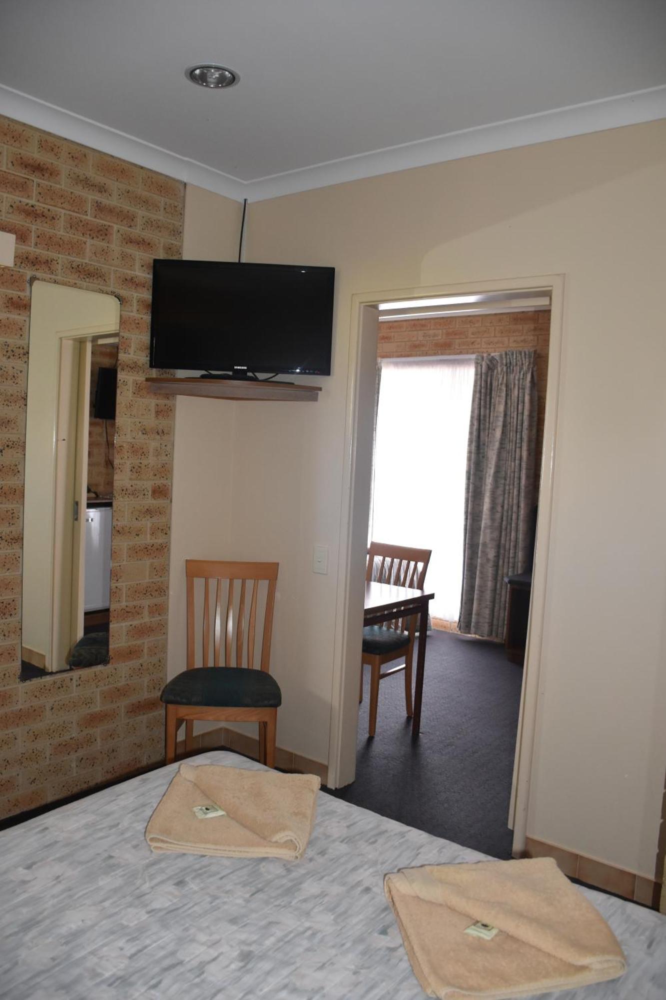Mount Barker Valley Views Motel & Chalets, Western Australia Room photo