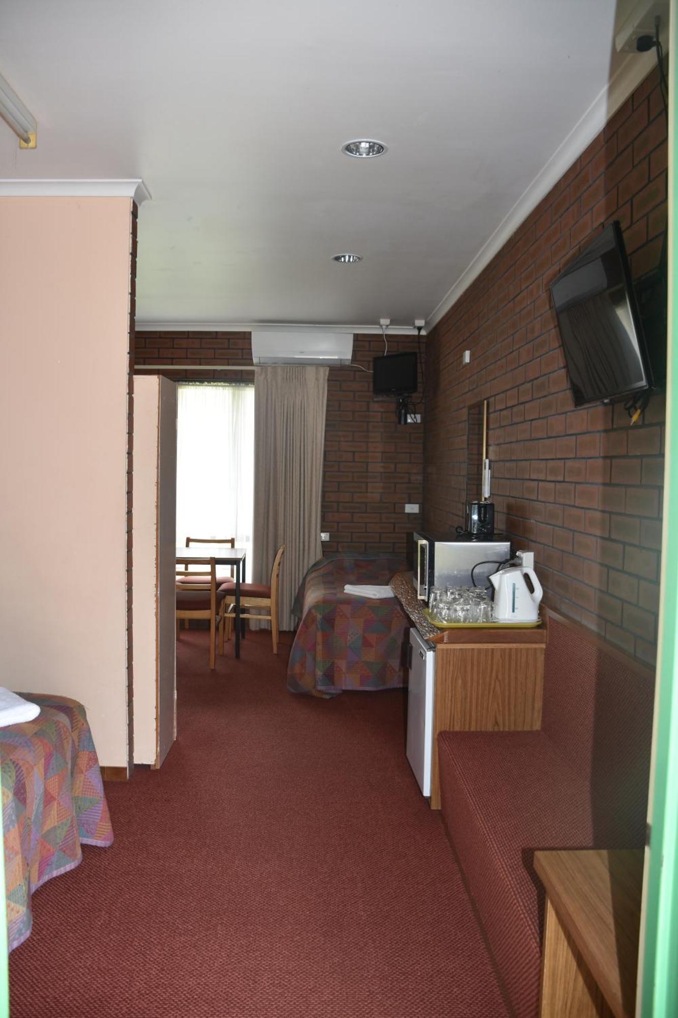 Mount Barker Valley Views Motel & Chalets, Western Australia Room photo