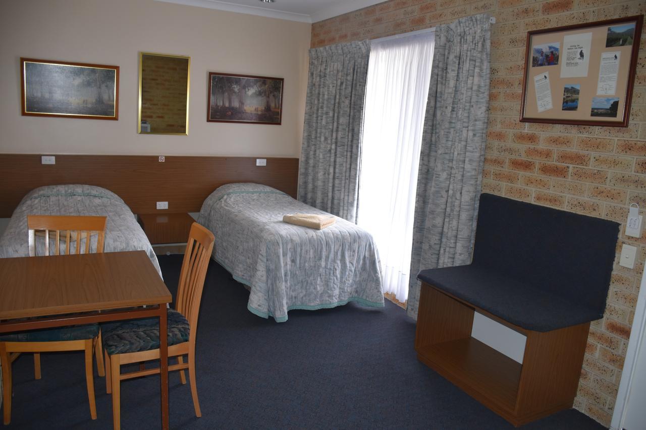 Mount Barker Valley Views Motel & Chalets, Western Australia Exterior photo