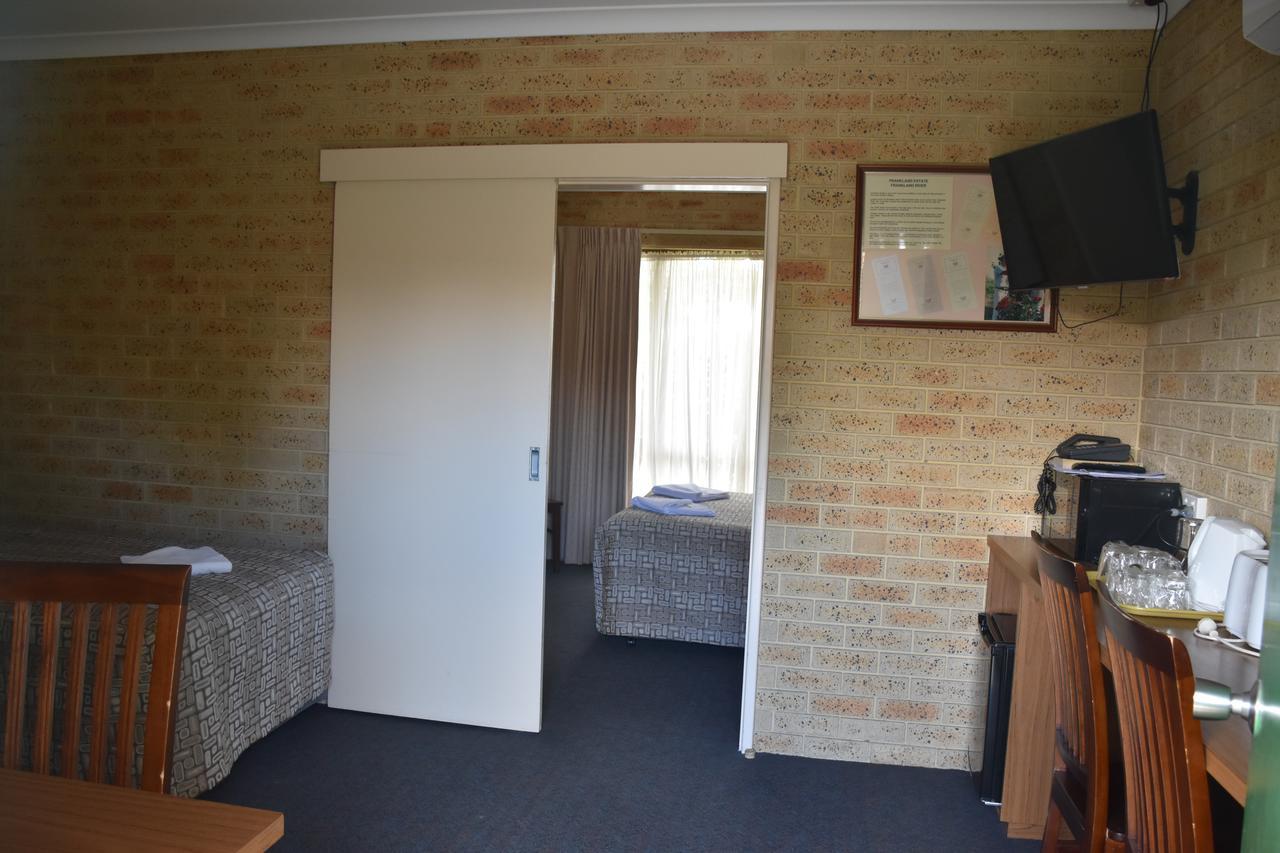 Mount Barker Valley Views Motel & Chalets, Western Australia Exterior photo