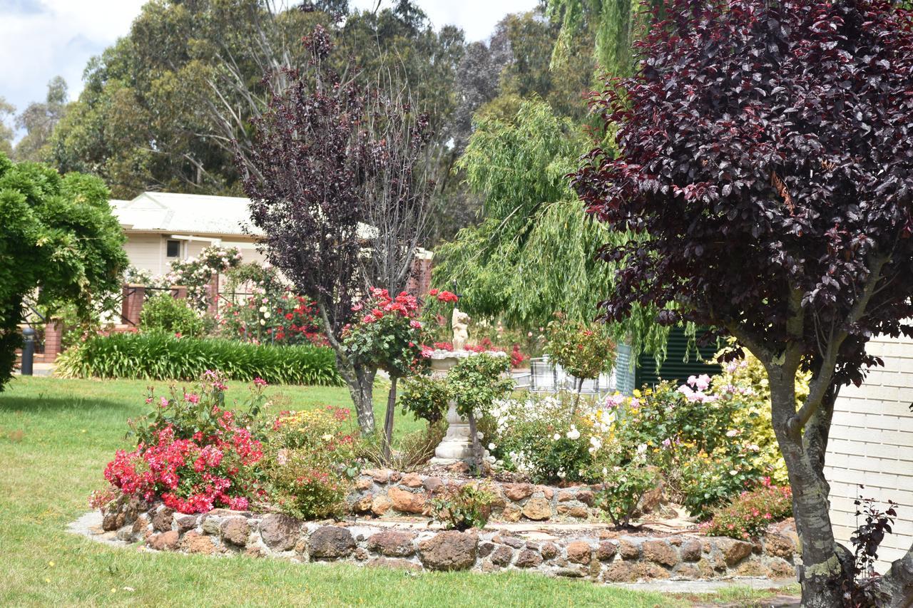 Mount Barker Valley Views Motel & Chalets, Western Australia Exterior photo