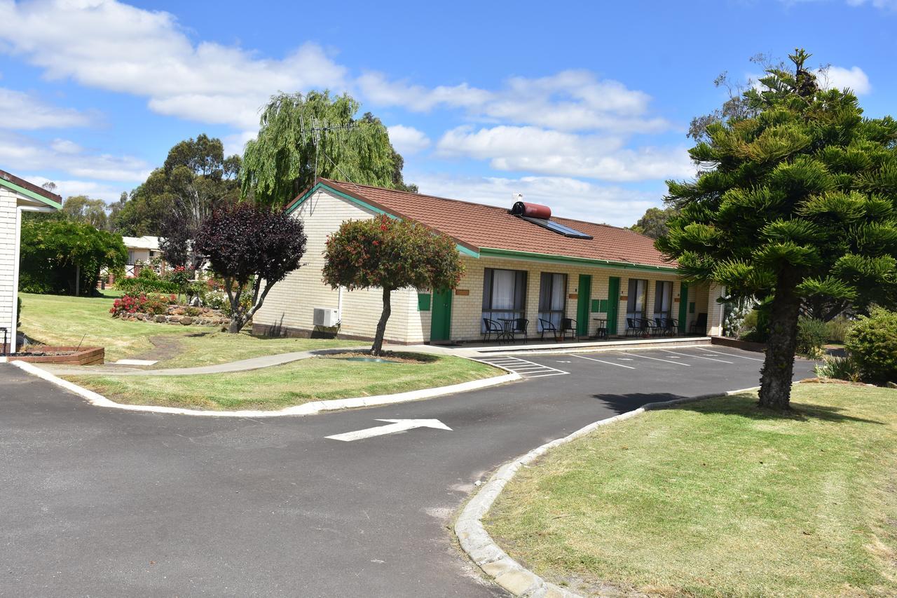 Mount Barker Valley Views Motel & Chalets, Western Australia Exterior photo