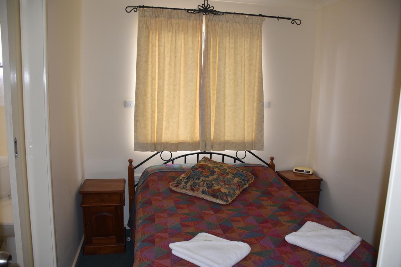 Mount Barker Valley Views Motel & Chalets, Western Australia Room photo